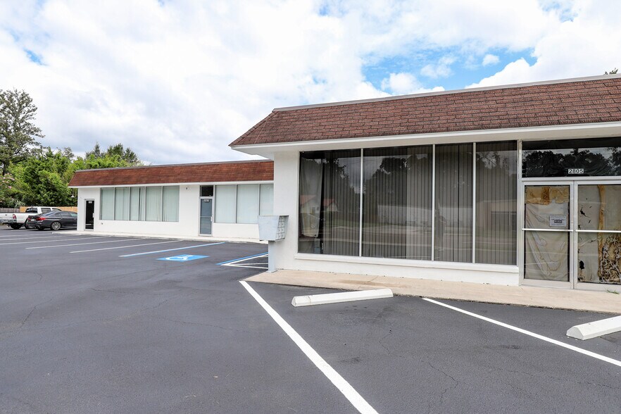 More Photos Of 2803 NW 6th St, Gainesville Freestanding For Lease