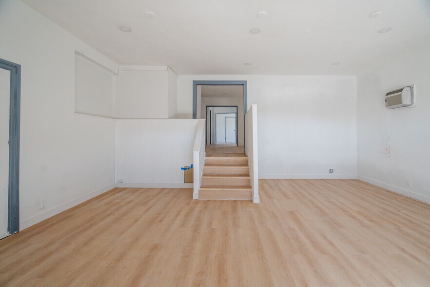 More Photos Of 3307-3309 Pico Blvd, Santa Monica Storefront For Lease