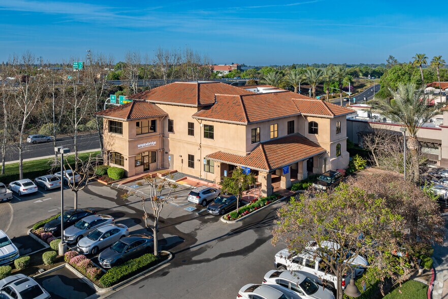 More Photos Of 220 S Akers St, Visalia Medical For Lease