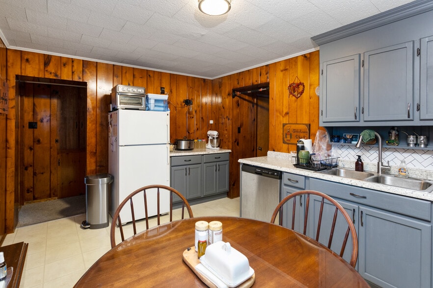 More Photos Of 51 Crosswicks Chesterfield Rd, Chesterfield Apartments For Sale