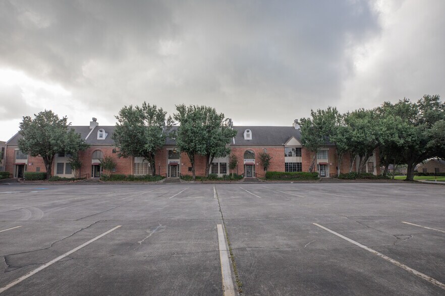 More Photos Of 16815 Royal Crest Dr, Houston Loft Creative Space For Sale