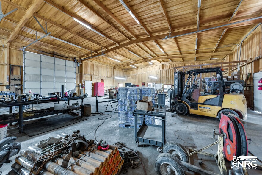 More Photos Of 9519 E CR 97, Midland Warehouse For Lease