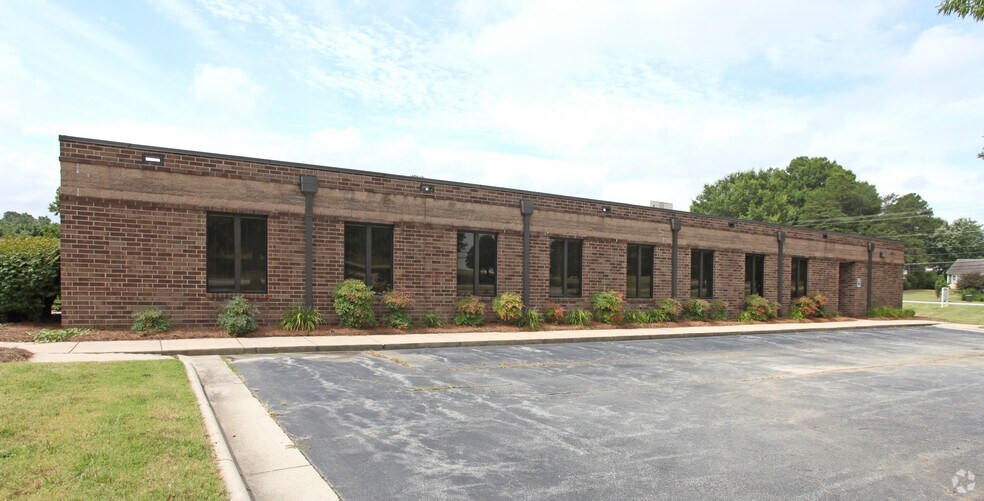 More Photos Of 3107 A S Elm Eugene St, Greensboro Office For Lease