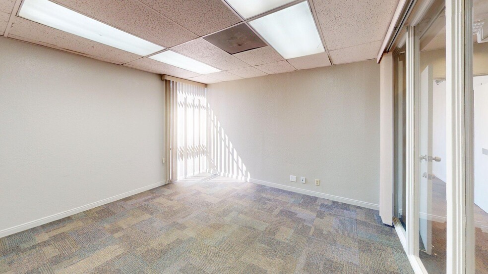 More Photos Of 13722 S Harvard Pl, Gardena Industrial For Lease