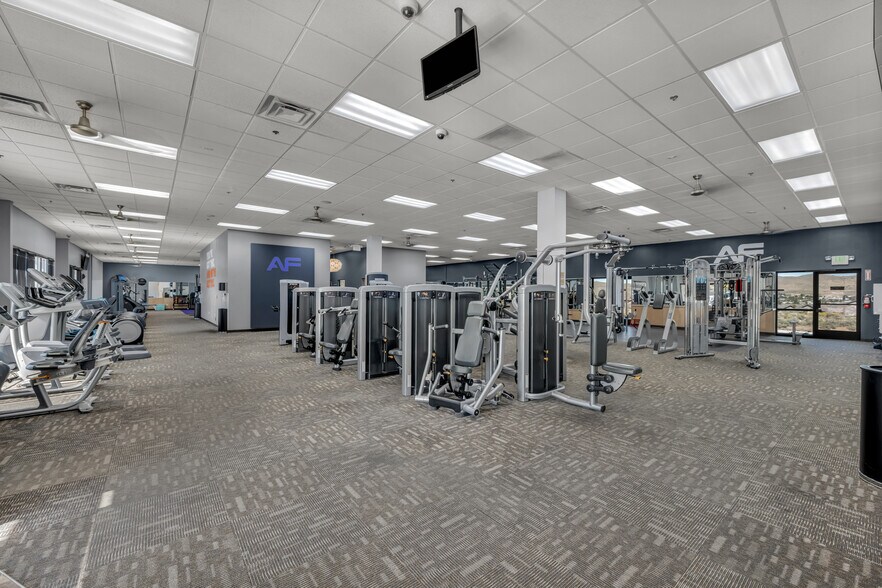 More Photos Of 1130 N Hills Blvd, Reno General Retail For Sale