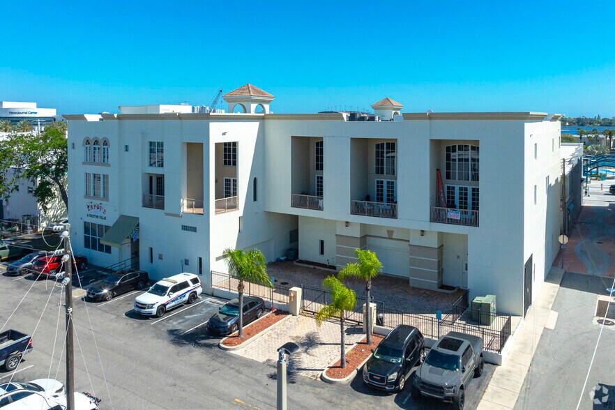 More Photos Of 128 S Beach St, Daytona Beach Apartments For Sale