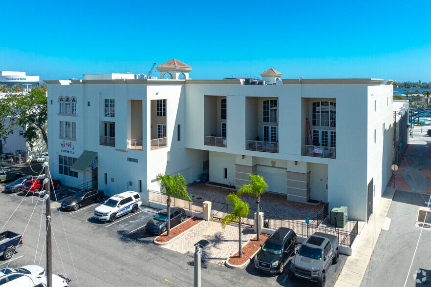 More Photos Of 128 S Beach St, Daytona Beach Apartments For Sale