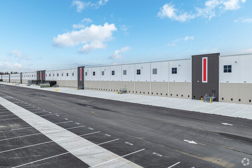 More Photos Of 17819 Canyon Rd E, Puyallup Distribution For Lease