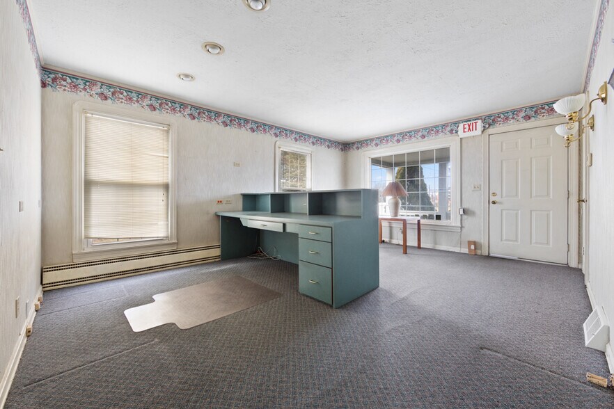 More Photos Of 9233 SR 14, Streetsboro Medical For Sale