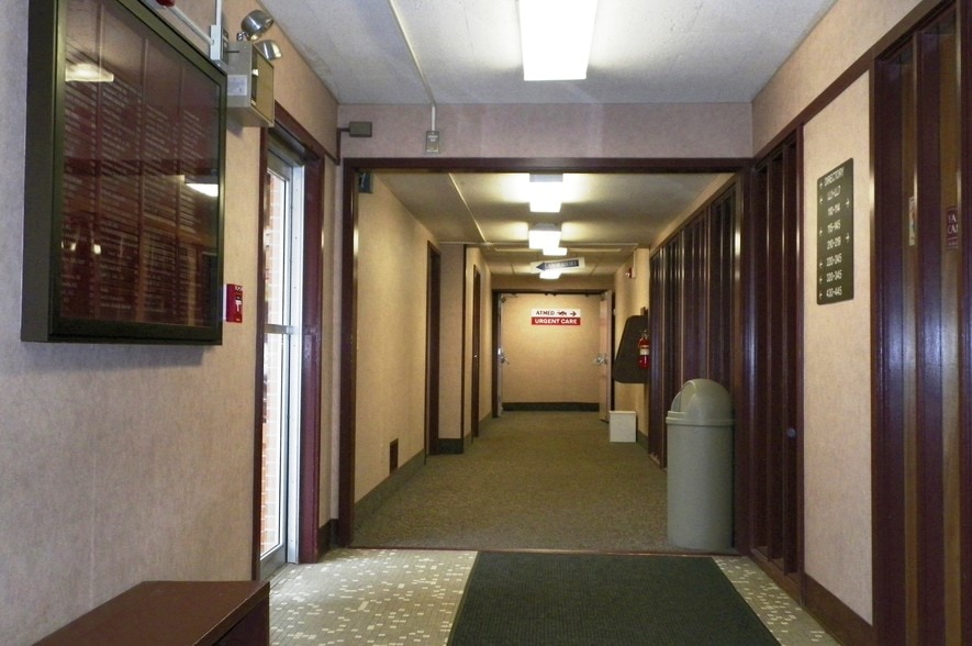 More Photos Of 1524 Atwood Ave, Johnston Medical For Lease