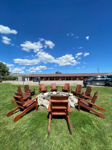 More Photos Of 540 N Main St, Melrose Hotel For Sale