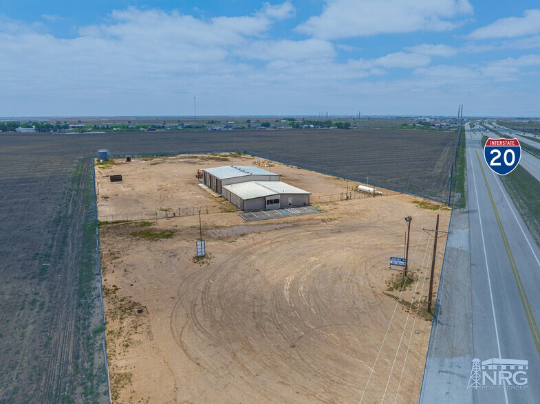 More Photos Of 3334 S Service Rd, Stanton Warehouse For Lease