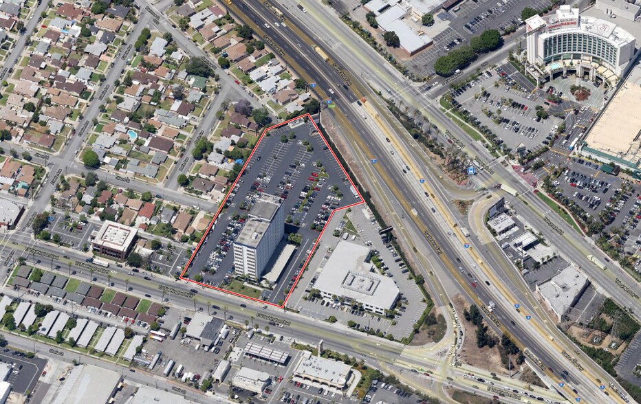 More Photos Of 6055 E Washington Blvd, Commerce Office For Lease