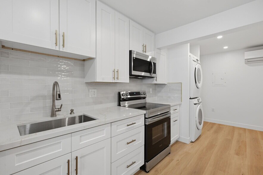More Photos Of 2005 Highland Ave, National City Apartments For Sale