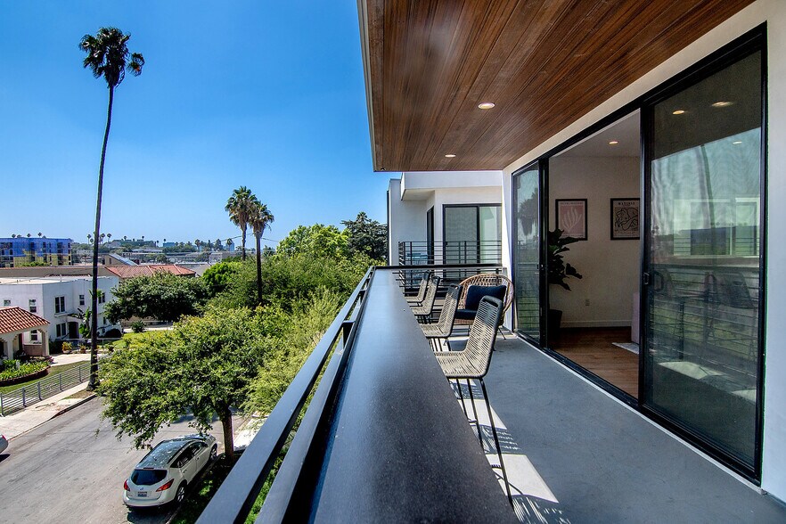 More Photos Of 811 N Harvard Blvd, Los Angeles Multifamily For Sale