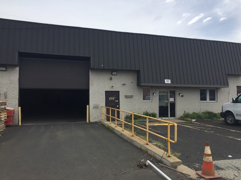 More Photos Of 721-729 Wicker Ave, Bensalem Manufacturing For Lease