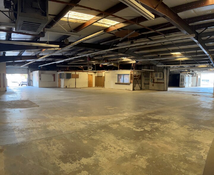 More Photos Of 643 Quarry Rd, San Carlos Warehouse For Lease