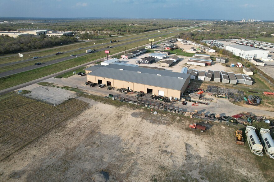 More Photos Of 19940 I-37, Elmendorf Warehouse For Lease