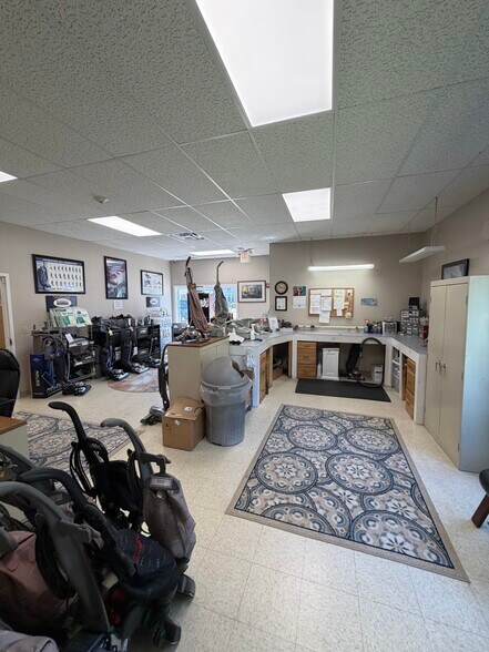 More Photos Of 211 Loudon Rd, Concord Office For Lease