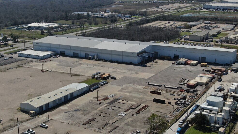 More Photos Of 10101 Bay Area Blvd, Pasadena Manufacturing For Lease