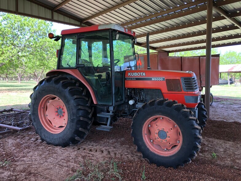 More Photos Of 12633 Gholson Rd, Waco Specialty For Sale
