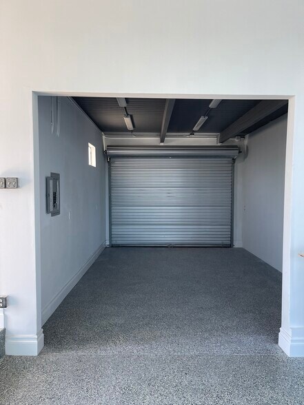 More Photos Of 18750 Crenshaw Blvd, Torrance General Retail For Sale