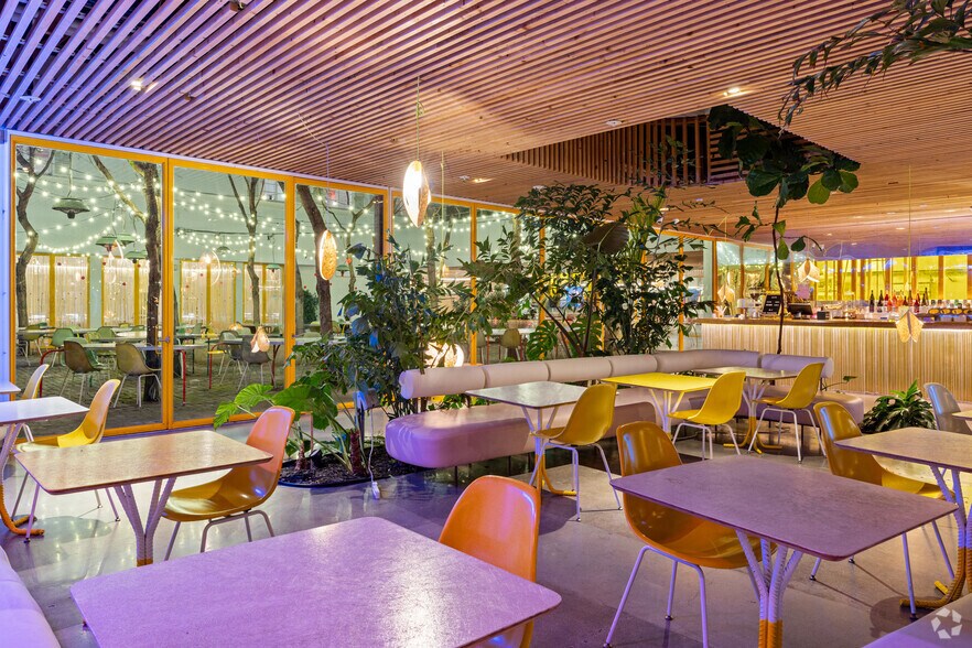 More Photos Of 1370 N St Andrews Pl, Los Angeles Office For Sale