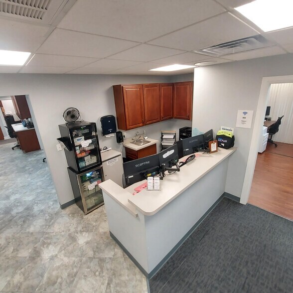 More Photos Of 6112-6122 E 61st St, Tulsa Medical For Sale