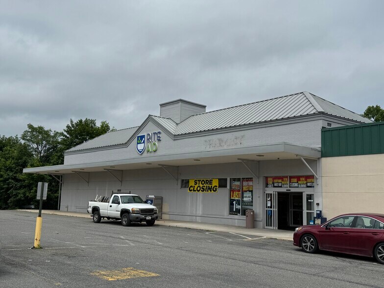 Primary Photo Of 239-241 N 1st St, Lehighton Storefront For Lease