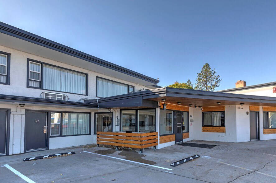 More Photos Of 49825 US Highway 93, Polson Hotel For Sale