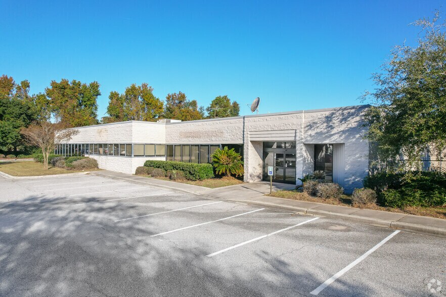More Photos Of 5056 International Blvd, North Charleston Warehouse For Lease