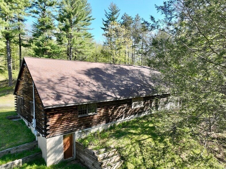 More Photos Of 1076 Roaring Brook, Conway Trailer Camper Park For Sale