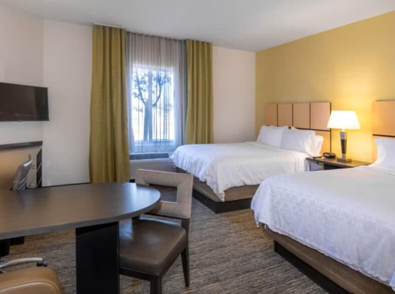 More Photos Of 1225 Ea Owen K Garriott Rd, Enid Hotel For Sale