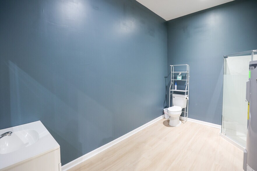 More Photos Of 240 Ball Park Loop, Ledbetter Flex For Sale