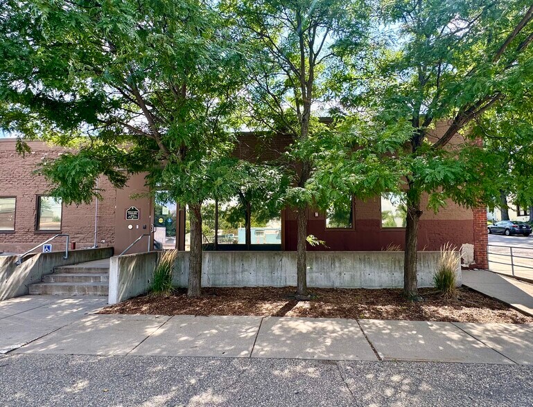 More Photos Of 3650 N Fremont Ave, Minneapolis Office For Sale