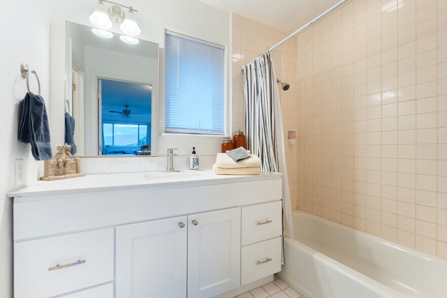 More Photos Of 11550 Pigeon Hollow Rd, Spring City Hotel For Sale
