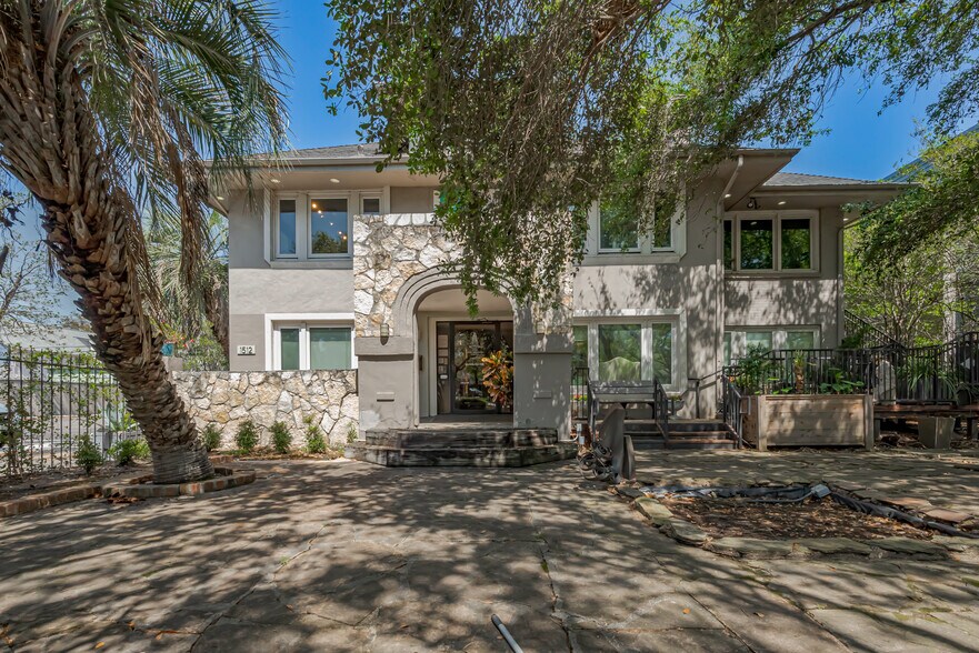 Primary Photo Of 1512 W Alabama St, Houston General Retail For Sale