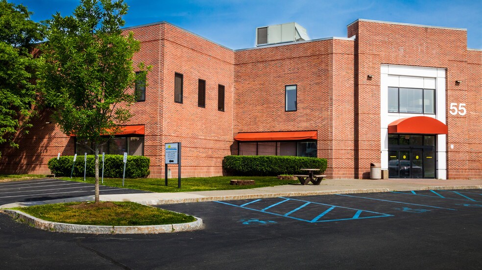 More Photos Of 55 Mohawk St, Cohoes Medical For Lease