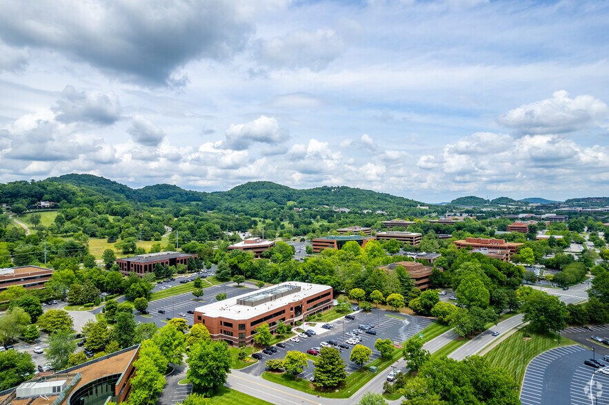 More Photos Of 5310 Maryland Way, Brentwood Office For Lease