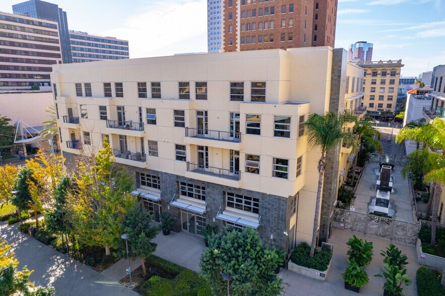 More Photos Of 133 The Promenade N, Long Beach Apartments For Sale