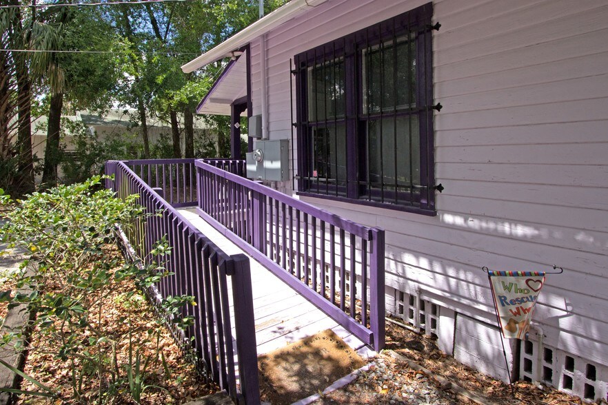 More Photos Of 490 N Spring Garden Ave, Deland Freestanding For Sale