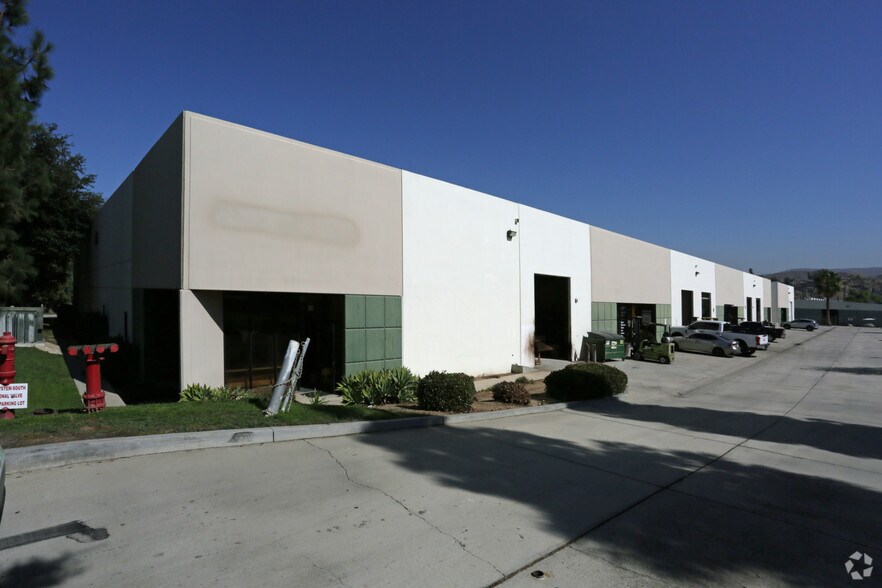More Photos Of 2045 California Ave, Corona Manufacturing For Lease