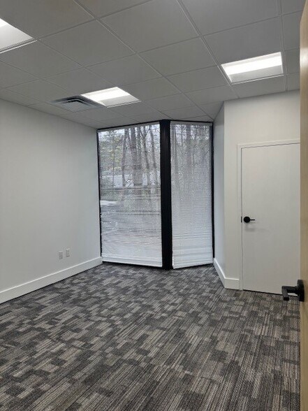 More Photos Of 1010 Huntcliff, Atlanta Office Residential For Lease