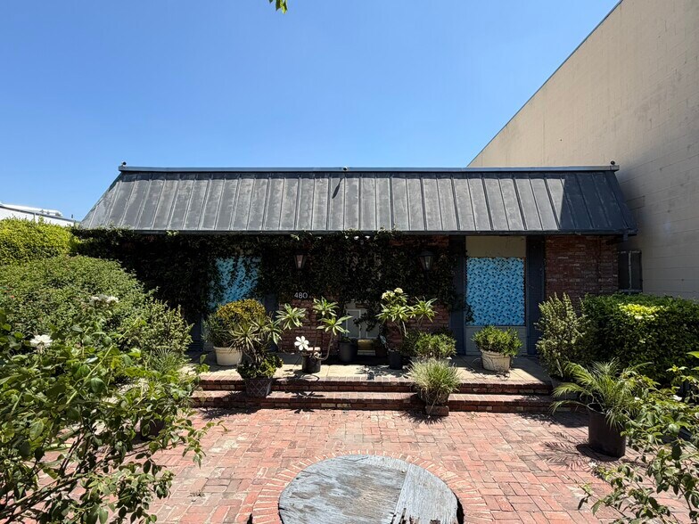 More Photos Of 480 S Rosemead Blvd, Pasadena Office For Sale