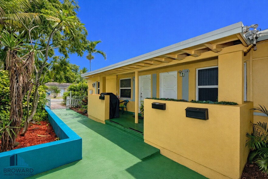 More Photos Of 255 SW 15th St, Dania Beach Apartments For Sale
