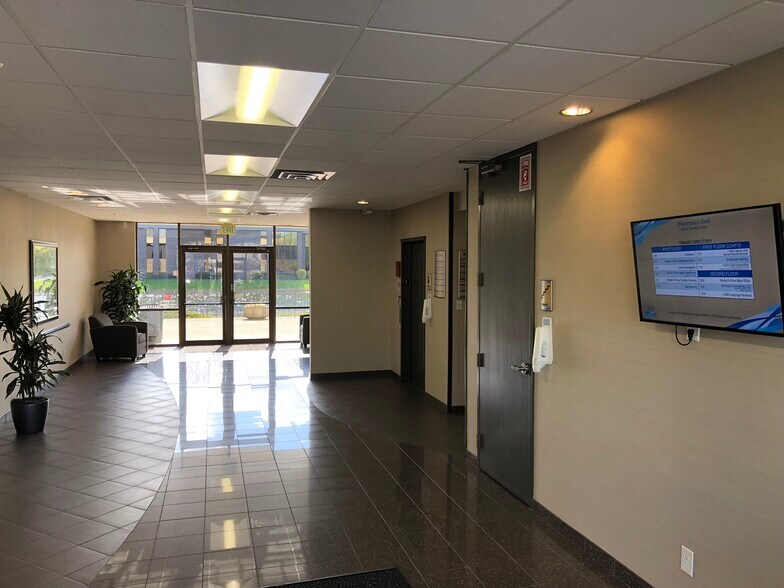 More Photos Of 8935 N Meridian St, Indianapolis Coworking Space