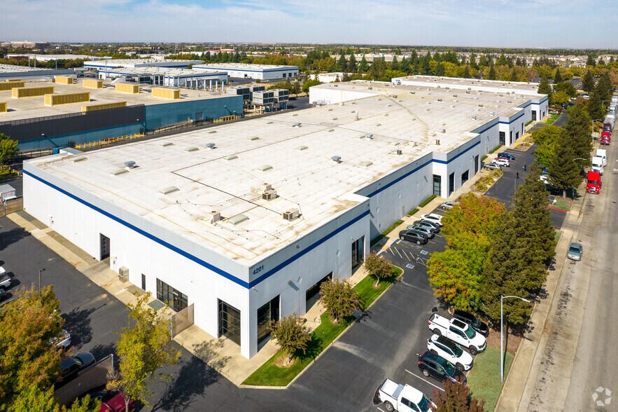 More Photos Of 4201 Sierra Point Dr, Sacramento Warehouse For Lease