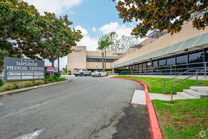 More Photos Of 1525 Superior Ave, Newport Beach Medical For Lease
