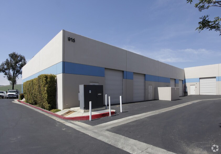More Photos Of 915 Calle Amanecer, San Clemente Manufacturing For Lease