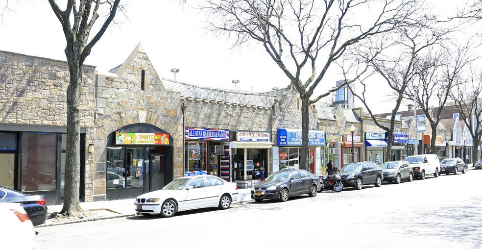 Primary Photo Of 93 Gramatan Ave, Mount Vernon Storefront For Lease